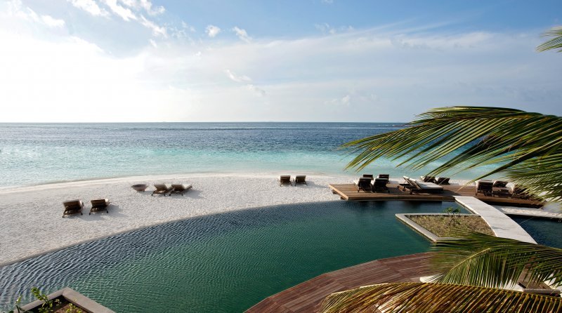 Constance Moofushi Resort Maldives