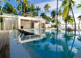 maledivy-hotel-amilla-fushi-246_ext_w_1.jpg