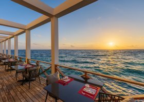 maledivy-hotel-amilla-maldives-313_ext_w_1.jpg