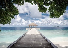 maledivy-hotel-amilla-maldives-332_ext_w_1.jpg