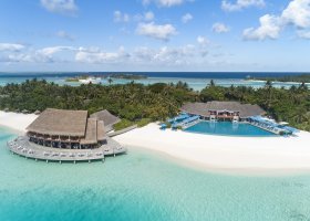 maledivy-hotel-anantara-dhigu-resort-247_ext_w_1.jpg