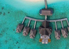 maledivy-hotel-anantara-kihavah-026_ext_w_1.jpeg