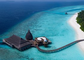 maledivy-hotel-anantara-kihavah-036_ext_w_1.jpeg