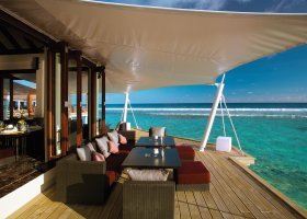 maledivy-hotel-atmosphere-kanifushi-129_ext_w_1.jpg