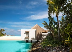 maledivy-hotel-cheval-blanc-randheli-006_ext_w_1.jpg