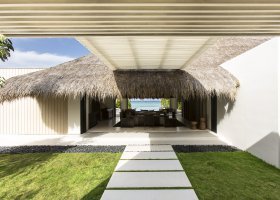 maledivy-hotel-cheval-blanc-randheli-019_ext_w_1.jpg