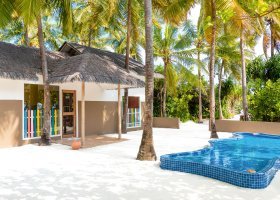 maledivy-hotel-cocoon-maldives-396_ext_w_1.jpeg