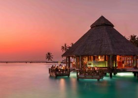 maledivy-hotel-conrad-rangali-island-199_ext_w_1.jpg