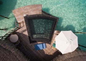 maledivy-hotel-constance-halaveli-resort-255_ext_w_1.jpg