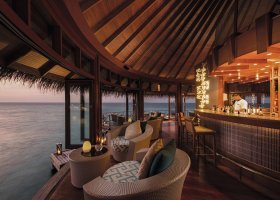 maledivy-hotel-constance-halaveli-resort-323_ext_w_1.jpg