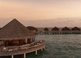 maledivy-hotel-constance-halaveli-resort-330_ext_w_1.jpg