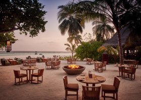 maledivy-hotel-constance-halaveli-resort-333_ext_w_1.jpg