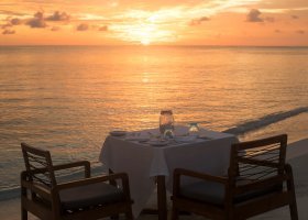 maledivy-hotel-constance-moofushi-resort-173_ext_w_1.jpg
