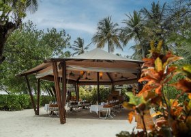 maledivy-hotel-constance-moofushi-resort-174_ext_w_1.jpg