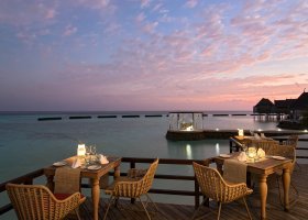 maledivy-hotel-constance-moofushi-resort-185_ext_w_1.jpg