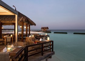 maledivy-hotel-constance-moofushi-resort-187_ext_w_1.jpg