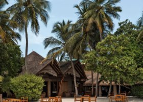 maledivy-hotel-constance-moofushi-resort-189_ext_w_1.jpg
