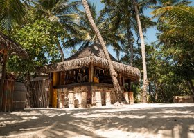 maledivy-hotel-constance-moofushi-resort-192_ext_w_1.jpg