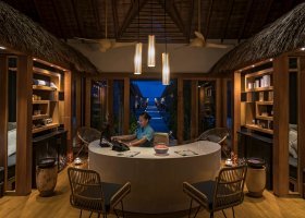maledivy-hotel-constance-moofushi-resort-201_ext_w_1.jpg