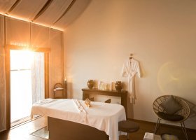 maledivy-hotel-constance-moofushi-resort-202_ext_w_1.jpg