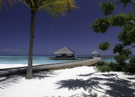 maledivy-hotel-cora-cora-085_ext_w_1.jpg