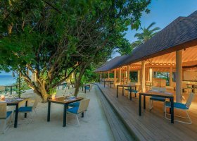 maledivy-hotel-dhigali-maldives-128_ext_w_1.jpg