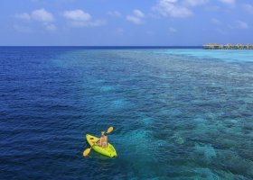 maledivy-hotel-dusit-thani-maldives-253_ext_w_1.jpg