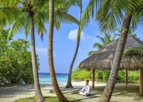 maledivy-hotel-dusit-thani-maldives-301_ext_w_1.jpg