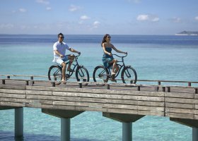 maledivy-hotel-dusit-thani-maldives-323_ext_w_1.jpg