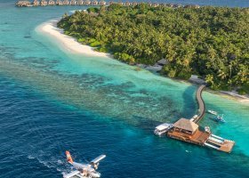 maledivy-hotel-dusit-thani-maldives-494_ext_w_1.jpg