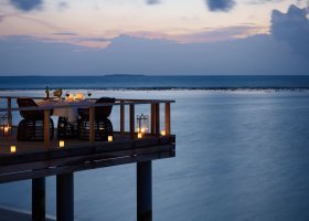 maledivy-hotel-dusit-thani-maldives-520_ext_w_1.jpg
