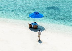 maledivy-hotel-dusit-thani-maldives-522_ext_w_1.jpg