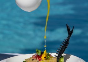 maledivy-hotel-dusit-thani-maldives-523_ext_w_1.jpg