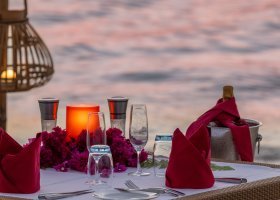 maledivy-hotel-dusit-thani-maldives-529_ext_w_1.jpg