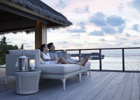 maledivy-hotel-dusit-thani-maldives-538_ext_w_1.jpg