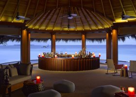 maledivy-hotel-dusit-thani-maldives-539_ext_w_1.jpg