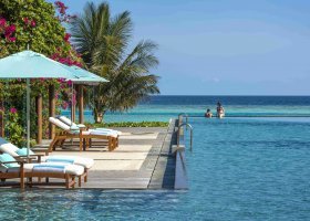 maledivy-hotel-four-seasons-landaa-giraavaru-112_ext_w_1.jpg