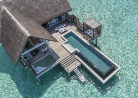 maledivy-hotel-four-seasons-landaa-giraavaru-160_ext_w_1.jpg
