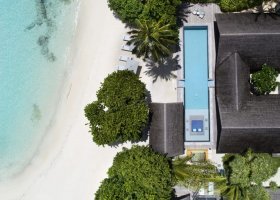 maledivy-hotel-four-seasons-landaa-giraavaru-185_ext_w_1.jpg