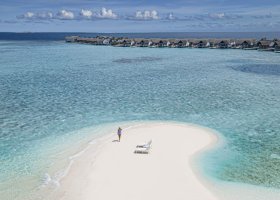 maledivy-hotel-four-seasons-landaa-giraavaru-220_ext_w_1.jpg