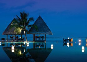 maledivy-hotel-four-seasons-resort-kuda-huraa-033_ext_w_1.jpg