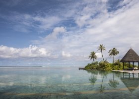maledivy-hotel-four-seasons-resort-kuda-huraa-054_ext_w_1.jpg