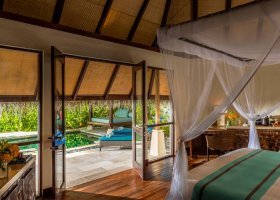 maledivy-hotel-four-seasons-resort-kuda-huraa-074_ext_w_1.jpg