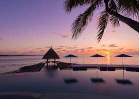 maledivy-hotel-four-seasons-resort-kuda-huraa-098_ext_w_1.jpg