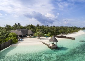 maledivy-hotel-four-seasons-resort-kuda-huraa-108_ext_w_1.jpg