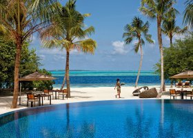 maledivy-hotel-hideaway-beach-resort-spa-123_ext_w_1.jpg