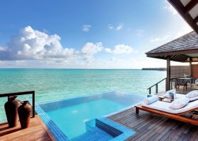 maledivy-hotel-hideaway-beach-resort-spa-137_ext_w_1.jpg