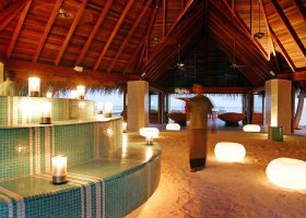 maledivy-hotel-huvafen-fushi-229_ext_w_1.jpg