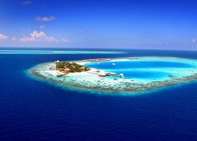 maledivy-hotel-huvafen-fushi-230_ext_w_1.jpg
