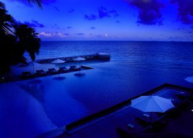 maledivy-hotel-huvafen-fushi-233_ext_w_1.jpg